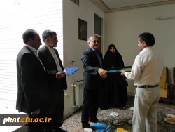 دیدار و اهداء لوح سپاس مسئولین اداره کل شاهد و امور ایثارگران سازمان مرکزی دانشگاه فرهنگیان با خانواده معظم دانشجو معلم شهید مهدی عبدالله زاده در زرند کرمان