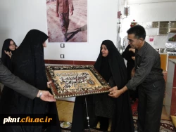 دیدار و اهداء لوح سپاس مسئولین اداره کل شاهد و امور ایثارگران سازمان مرکزی دانشگاه فرهنگیان با خانواده معظم دانشجو معلم شهید مهدی عبدالله زاده در زرند کرمان