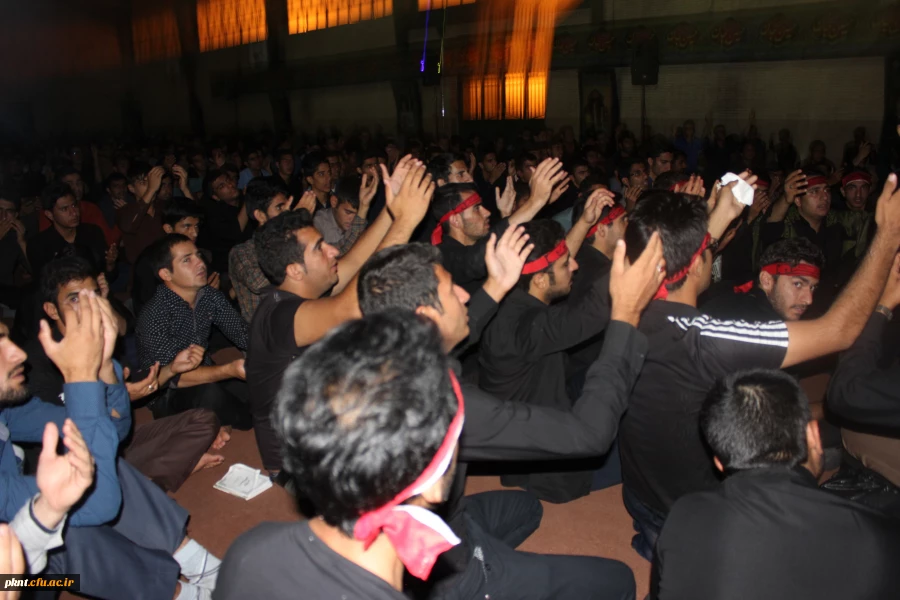 تصاویر عزاداری شنبه شب در پردیس خواجه نصیر