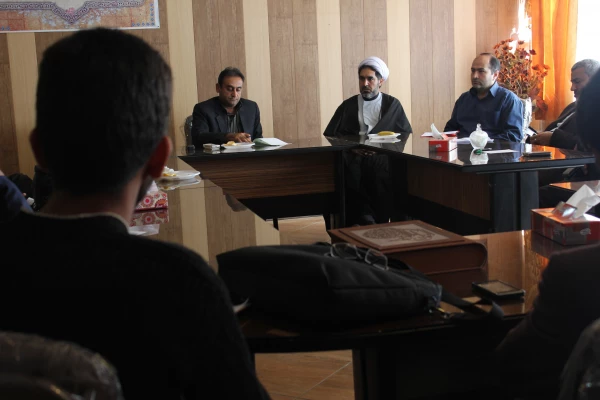 تصاویرجلسه کمیته فرهنگی و اجتماعی پردیس خواجه نصیر