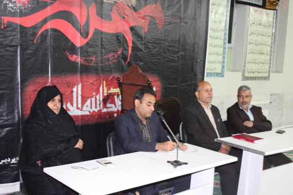 تصاویر دیدار مسئولان پردیس خواجه نصیر با دانشجویان