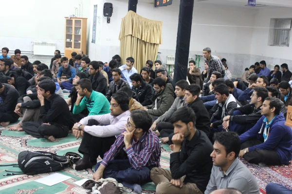 تصاویر دیدار مسئولان پردیس خواجه نصیر با دانشجویان