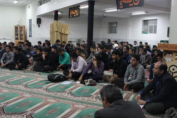 تصاویر دیدار مسئولان پردیس خواجه نصیر با دانشجویان