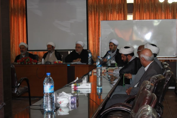 تصاویر جلسه گروه های معارف  در پردیس خواجه نصیرالدین طوسی