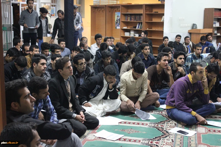 تصاویر دیدار مسئولان پردیس با دانشجویان