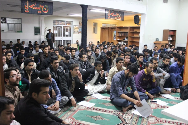 تصاویر دیدار مسئولان پردیس با دانشجویان