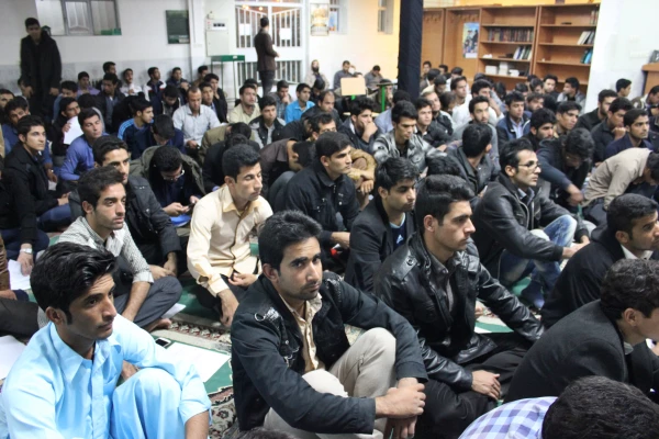تصاویر دیدار مسئولان پردیس با دانشجویان