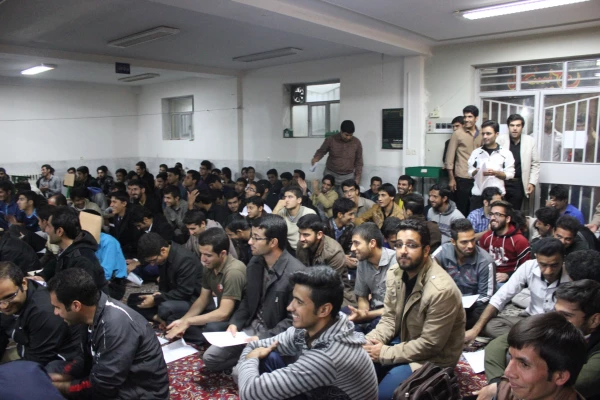 تصاویر دیدار مسئولان پردیس با دانشجویان