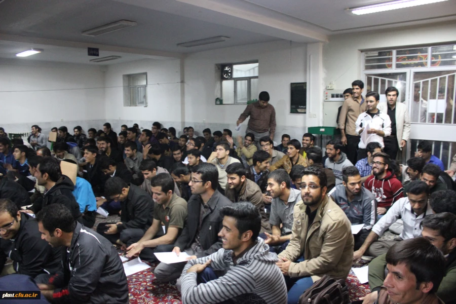 تصاویر دیدار مسئولان پردیس با دانشجویان