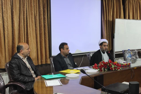 تصاویر جلسه گروه های معارف اسلامی در پردیس خواجه نصیر