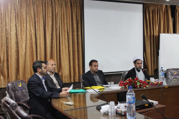 تصاویر جلسه گروه های معارف اسلامی در پردیس خواجه نصیر