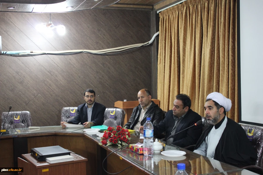 تصاویر جلسه گروه های معارف اسلامی در پردیس خواجه نصیر