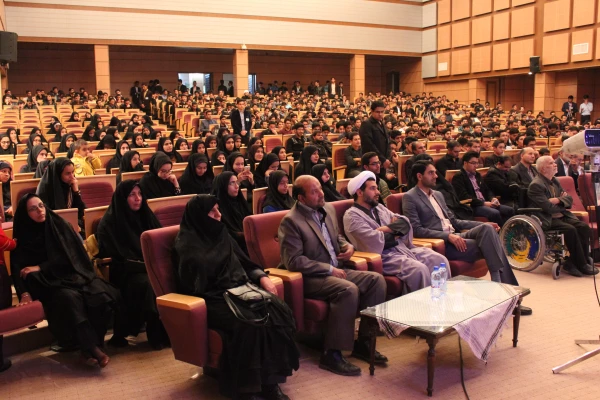 تصاویر چهارمین یادواره شهدای دانشجو معلم