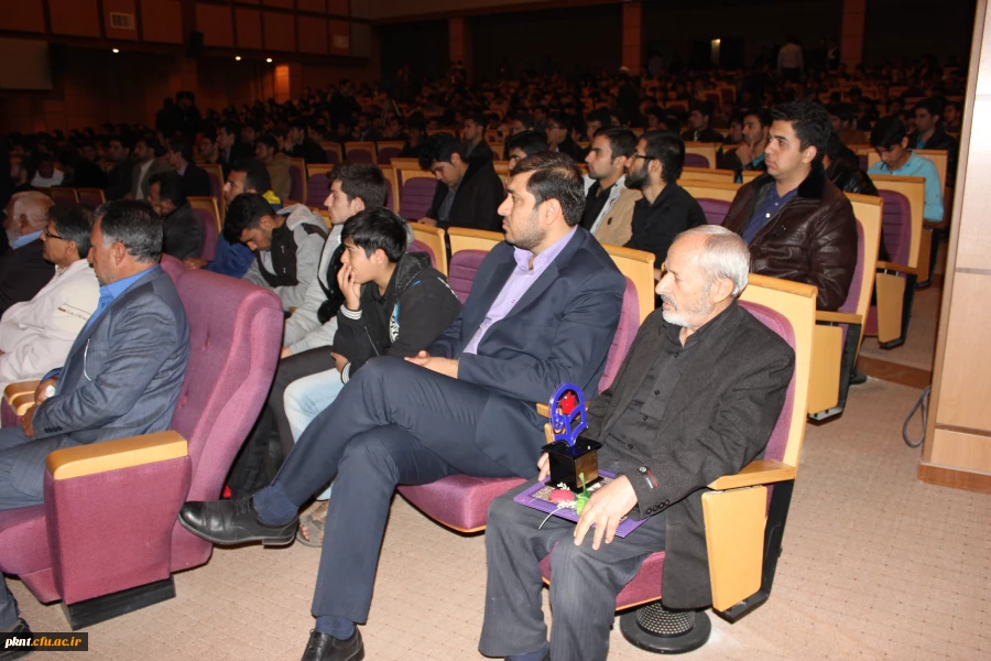 تصاویر چهارمین یادواره شهدای دانشجو معلم