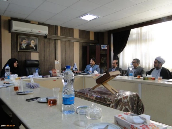 نشست صمیمی و هم اندیشی دکتر محسن بیگی مدیرکل آموزش و پرورش با مسئولین پردیس های دانشگاه فرهنگیان استان کرمان