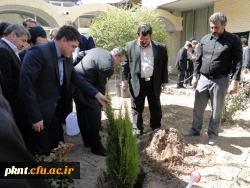 انجام مراسم غرس نهال به مناسبت هفته منابع طبیعی توسط استاندار در دانشگاه فرهنگیان کرمان