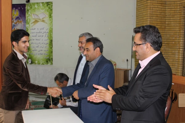 تصاویر تقدیر از دانشجویان نمونه خوابگاهی