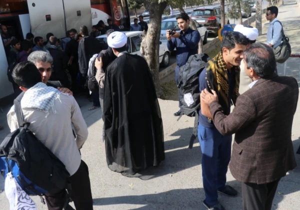 استقبال از دانشجویان شرکت کننده در پیاده روی اربعین