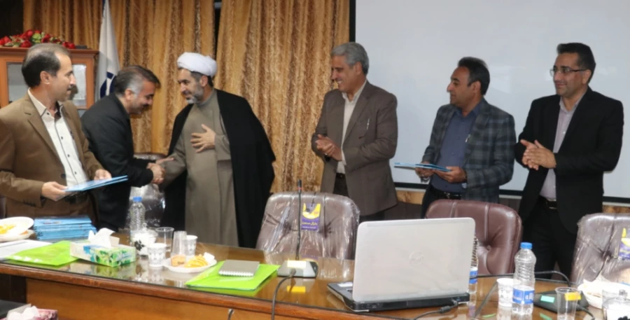 آئین اختتامیه سومین نشست مشورتی نمایندگان سرپرستان مناطق ده گانه کشوری 21 آذرماه 96