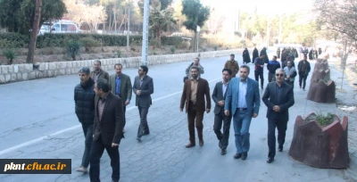 در پنجمین روز از ایام ا... دهه فجر، مراسم پیاده روی و تقدیم گل به ساحت مقدس شهدا، توسط اساتید و کارکنان دانشگاه فرهنگیان کرمان برگزار شد.