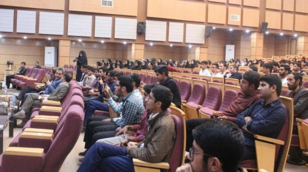 مراسم شب شعر و روایتگری «حماسه یاران»