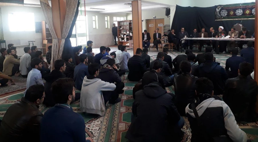 جلسه پرسش و پاسخ دانشجویی پردیس خواجه نصیر الدین طوسی