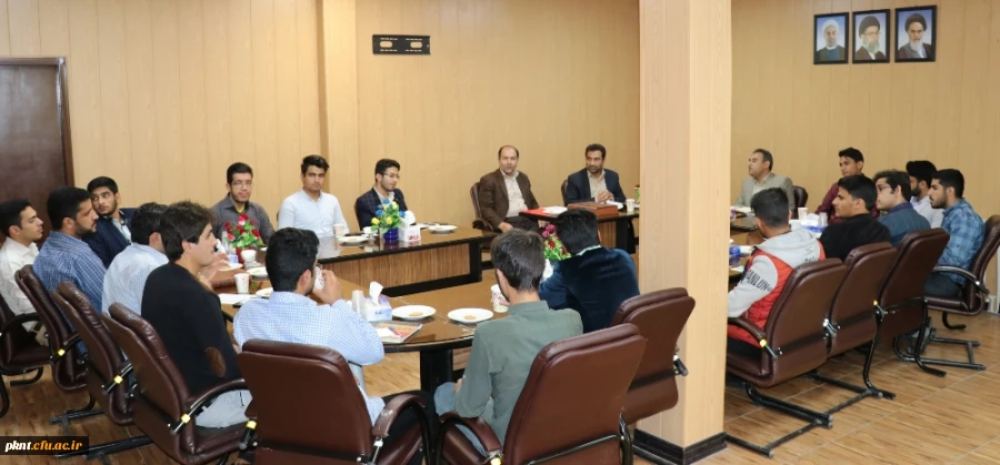 اولین جلسه هم اندیشی دبیران و مسئولان تشکل ها، کانون ها و انجمن های دانشجویی پردیس خواجه نصیر