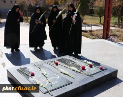 آئین غبارروبی و عطرافشانی قبور مطهر شهدای گمنام