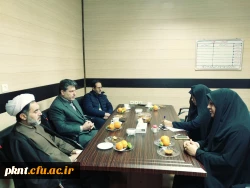 نشست صمیمی رئیس دانشگاه فرهنگیان استان کرمان و رئیس اداره مدارس و مراکز غیردولتی و توسعه مشارکت های مردمی اداره کل آموزش و پرورش