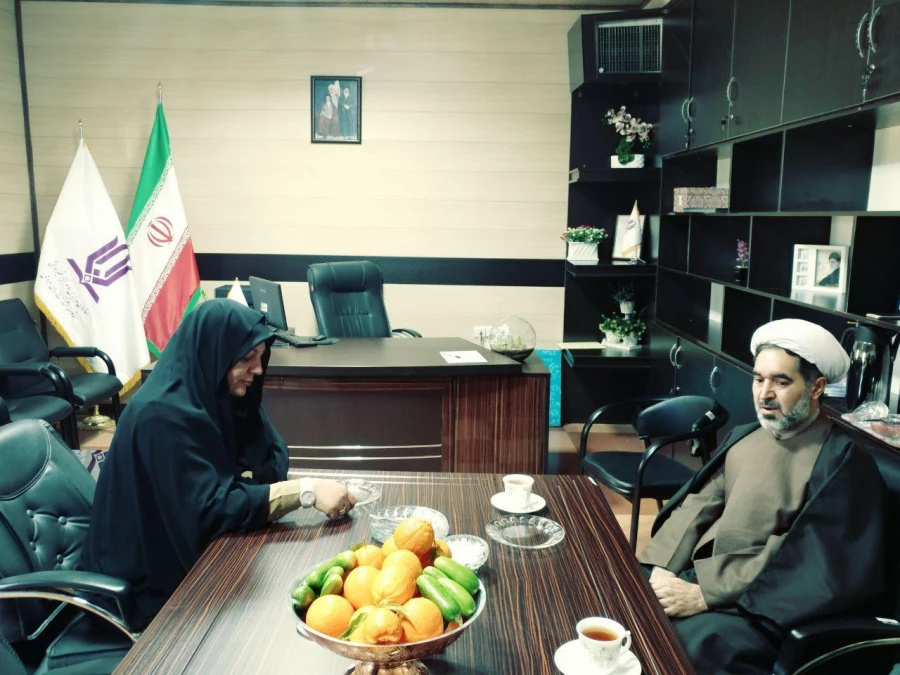 نشست صمیمی رئیس دانشگاه فرهنگیان استان کرمان و رئیس اداره مدارس و مراکز غیردولتی و توسعه مشارکت های مردمی اداره کل آموزش و پرورش