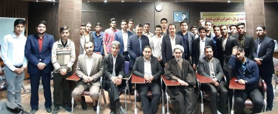 نشست صمیمی کانون ها، انجمن ها و تشکلات دانشجویی با رئیس دانشگاه فرهنگیان استان کرمان