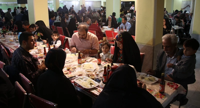 ضیافت افطاری