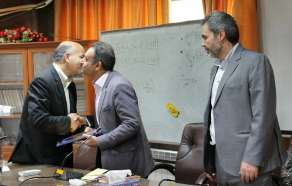 تجلیل از معاون آموزشی و مسئول امور دانشجویی سابق پردیس خواجه نصیرالدین طوسی دانشگاه فرهنگیان کرمان