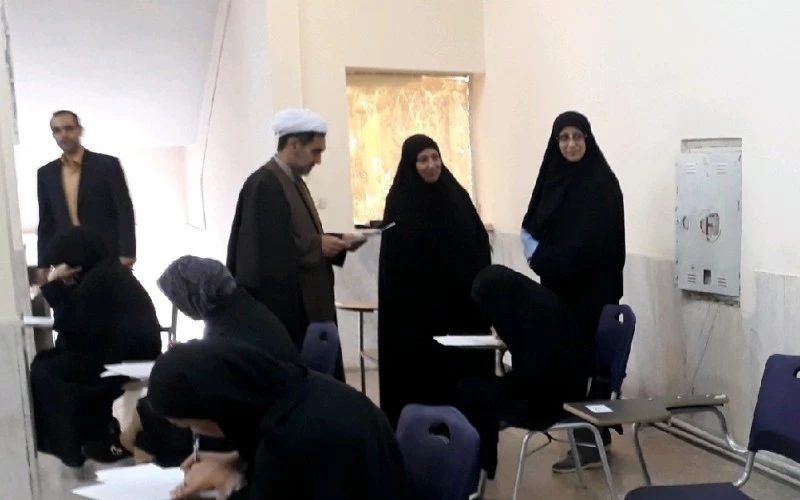 بازدید دکتر توان از فرایند برگزاری امتحانات پایانی نیمسال دوم سال تحصیلی 98-97 در دانشگاه فرهنگیان کرمان
