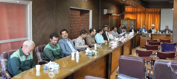 حجت الاسلام و المسلمین عرب مسئول نهاد نمایندگی مقام معظم رهبری در دانشگاه فرهنگیان کرمان در جلسه شورای اداری پردیس خواجه نصیرالدین طوسی: در هیچ دینی به اندازه دین مبین اسلام در خصوص تعالیم اخلاقی تأکید نشده است. 2