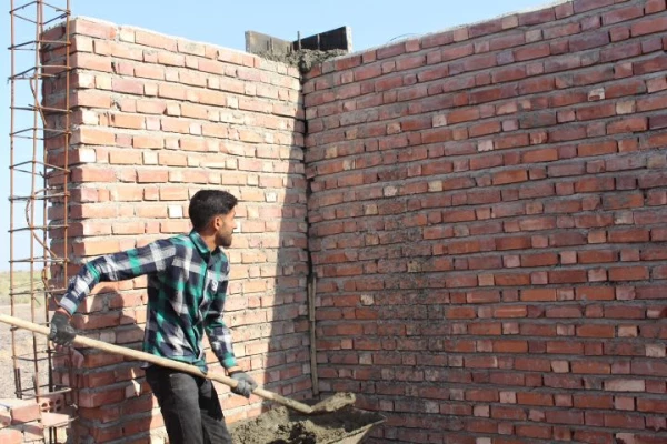 تلاش گروه جهادی شهید شهسواری بسیج دانشجویی دانشگاه فرهنگیان استان کرمان در منطقه زهکلوت رودبار جنوب به روایت تصویر