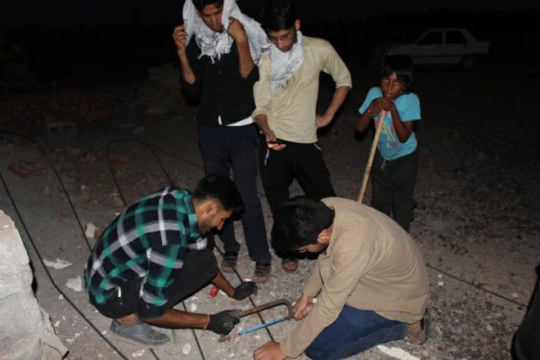 تلاش گروه جهادی شهید شهسواری بسیج دانشجویی دانشگاه فرهنگیان استان کرمان در منطقه زهکلوت رودبار جنوب به روایت تصویر