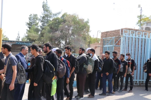 استقبال از دانشجومعلمان زائر پیاده روی اربعین حسینی در دانشگاه فرهنگیان کرمان 6