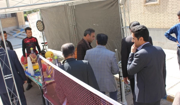 به مناسبت گرامیداشت هفته تربت بدنی نمایشگاه تندرستی در پردیس خواجه نصیرالدین طوسی دانشگاه فرهنگیان کرمان برپاشد. 2