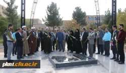 غبار روبی قبور مطهر شهدای گمنام به مناسبت هفته بسیج