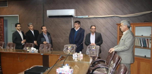 مدیر کل امور دانشجویی دانشگاه فرهنگیان کشور، شب یلدا را همراه دانشجو معلمان دانشگاه فرهنگیان کرمان جشن گرفت. 6