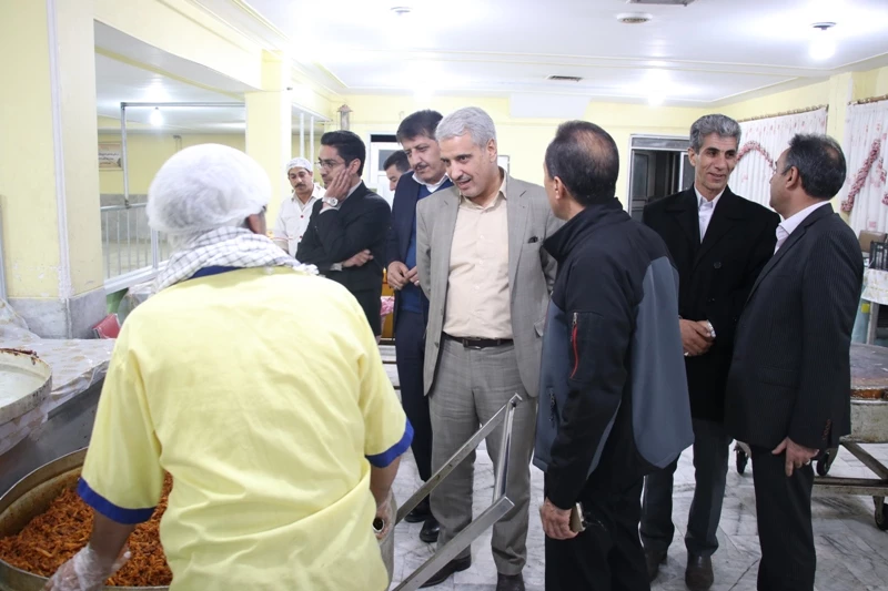 مدیر کل امور دانشجویی دانشگاه فرهنگیان کشور، شب یلدا را همراه دانشجو معلمان دانشگاه فرهنگیان کرمان جشن گرفت. 7