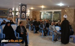 مراسم عطرافشانی و غبارروبی قبور مطهر شهدا توسط رئیس، کارکنان و اساتید دانشگاه فرهنگیان کرمان 