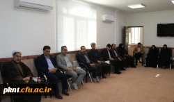 حجت الاسلام والمسلمین علیدادی سلیمانی نماینده ولی فقیه در استان و امام جمعه کرمان:
جایگاه معلم به واسطه نقشه الگویی آن در جامعه از اهمیت ویژه ای برخوردار می باشد 3